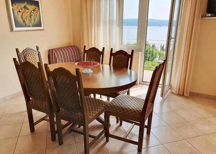 Seaview Apartment With Balcony And Terrace Barac
